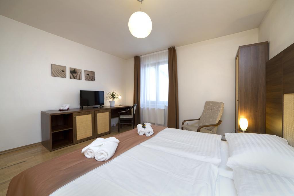 Hotel Art Písek Екстериор снимка