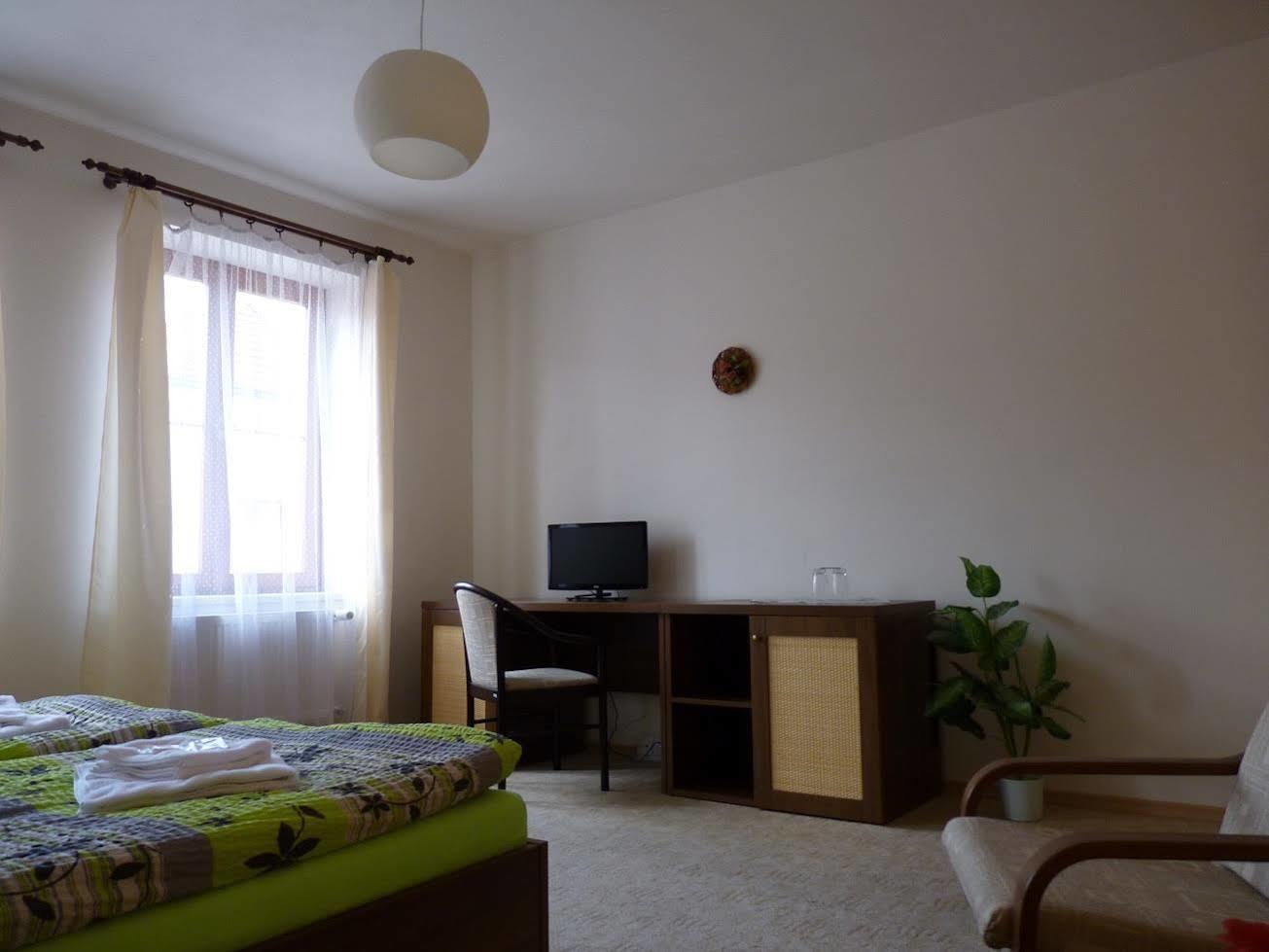 Hotel Art Písek Екстериор снимка